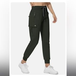 RlaGed Women’s Cargo Hiking Pants Lightweight Joggers Quick Dry Water Resistant